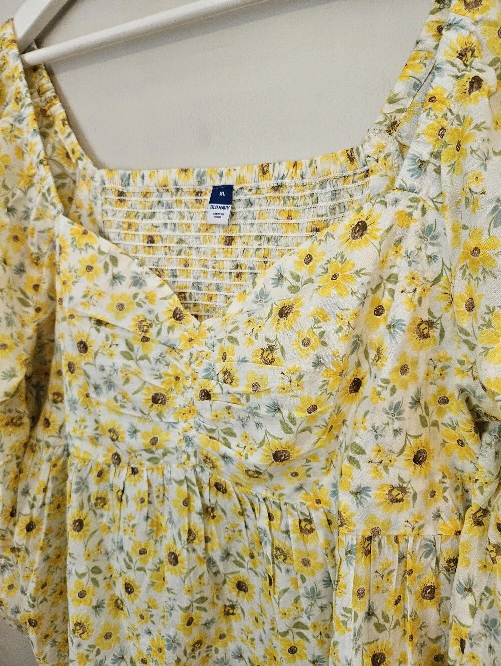 Old Navy Yellow Floral Long-Sleeve Top Sweetheart Sunflower Print